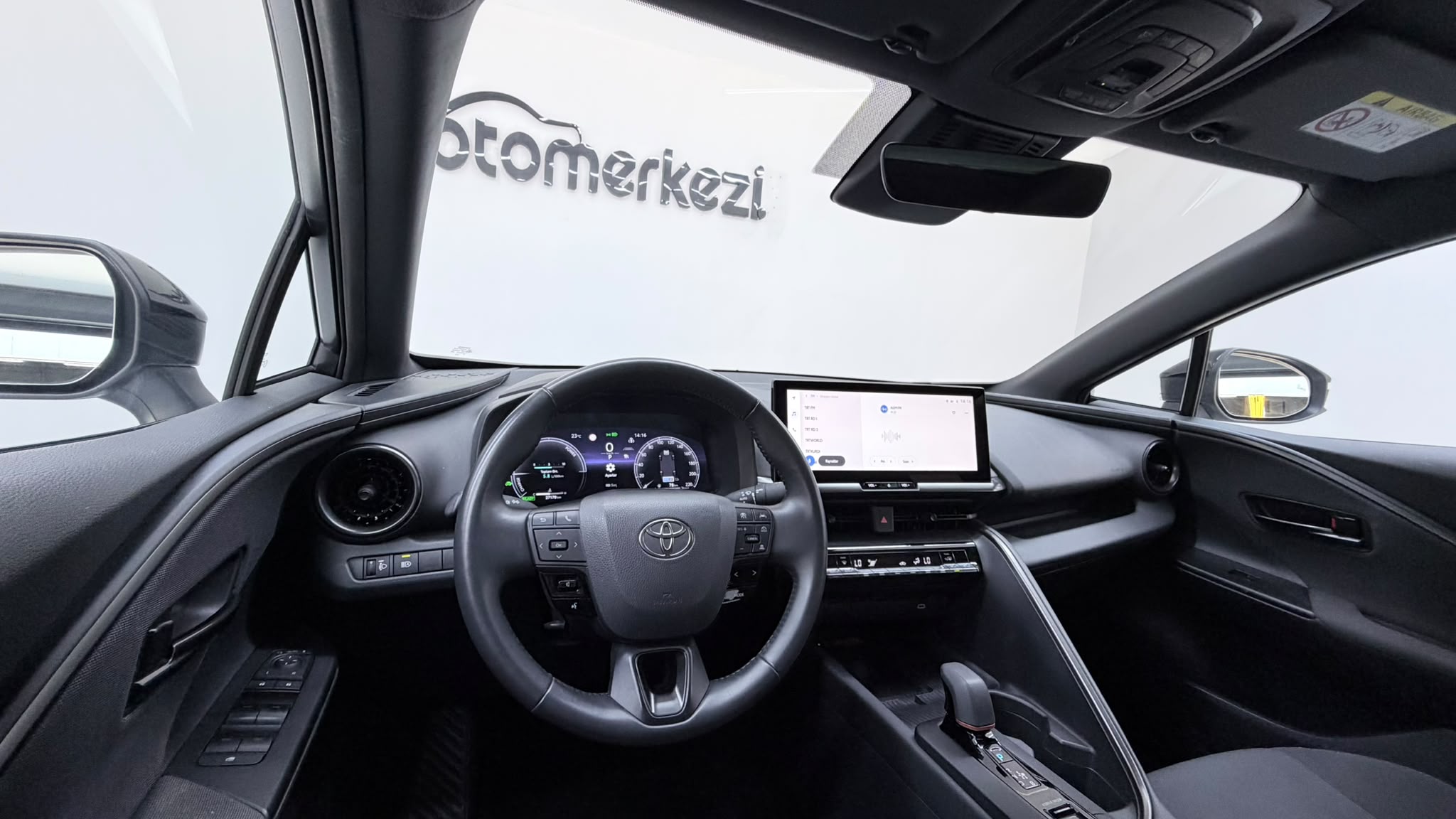 TOYOTA C-HR 14